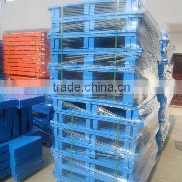 Heavy duty metal transportation pallet