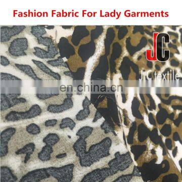 ShaoXing JC Export Merchant Raw Material Gold Print Design 100% Rayon Hand Silk Soft Fabric Poplin Printed Fabric photo-5