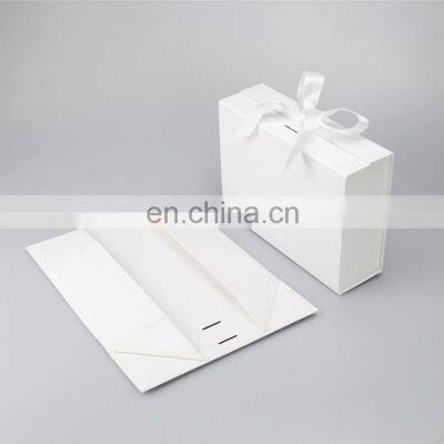 customized frosted clothing packaging and logo printing biodegradable packaging paper box for clothing