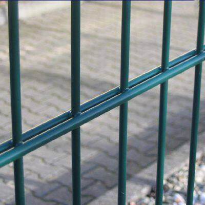 Twin Wire Mesh Fence Heavy Duty Industrial Security Fencing With Square Post photo-5
