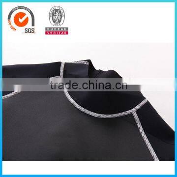 Короткорукавый сексуальный неопреновый трикотаж для женщин photo-2