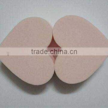 Non latex heart- shaped makeup cosmetic sponge