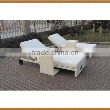 Rattan Sun Daybed With Side Table