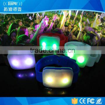 Programmable 500meters flashing LED bracelet remote controlled