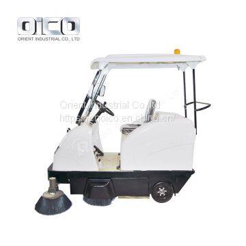 OR-E800W ride on sweeper battery oparted