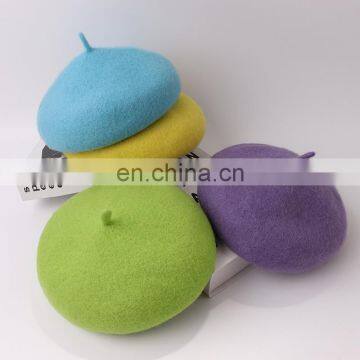 Детские шерстяные береты для младенцев и детей - девочек. Осенние и зимние шапки в модном однотонном цвете, подходящие для семейного стиля и обеспечивающие тепло photo-4