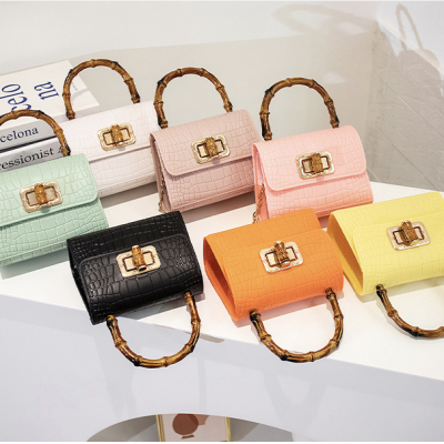 Jelly Croco Bamboo Chain Buckle Bag photo-2