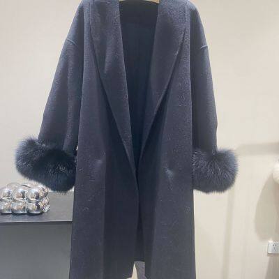 Casaco de lã feminino do mesmo estilo de Zhou Miao para outono/inverno, estilo sofisticado, casaco de lã de comprimento médio com peles de raposa nos punhos, estilo francês photo-2