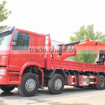 2015 hot sale low price howo 8*4 300hp euro3 30Ton Truck Mounted Crane for sale made in china