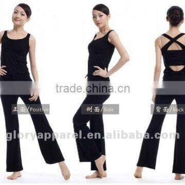 Double strap yoga vest and flare pants for women