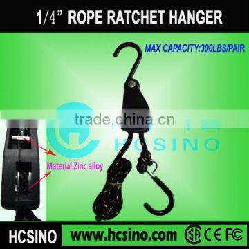 1/4" (built-in Zinc alloy)Adjustable light hanger