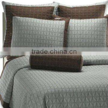 100% combed cotton sateen weave 300TC coin eyelet quilted covelet set