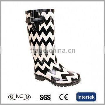 Low Price Wholesale Black White Sawtooth Fashion Female Rain Boots