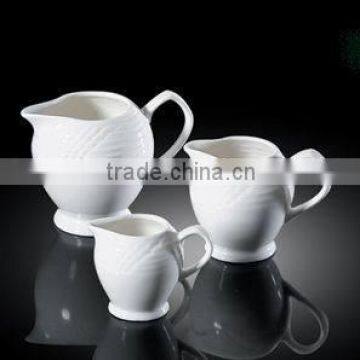 H7693 eco friendly durable porcelain glossy glaze color milk jug white