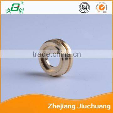 Brass auxiliary seal seat