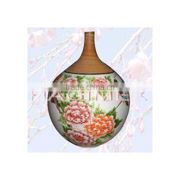 Ceramic vase coiling rattan