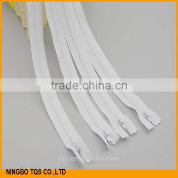 High Quality No.#3 20 cm Auto Lock Close End White Nylon Zipper photo-2
