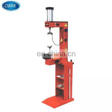 Tire vulcanizing machine for tire repair tools