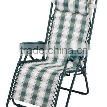 Outdoor portable folding sun deck chair with armrest