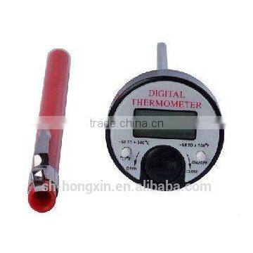 Digital BBQ thermometer with sheath