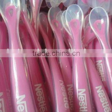 2016 New Design Assorted Colors Silicone Baby Spoons