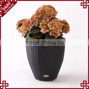 Livingroom corner decorative plastic rattan woven irregular flower pot shape