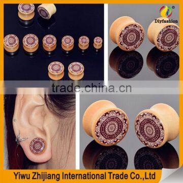 Concave Red Saba Wood Ear Plugs photo-4