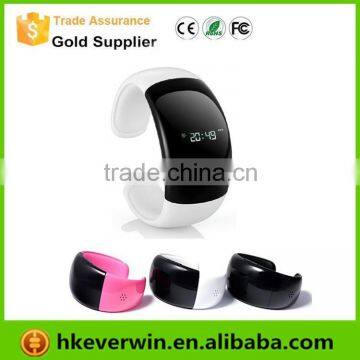 Vibrating Bluetooth Bracelet L6 Smart Watch with caller ID Display
