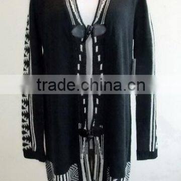 Ladies knitted cardigan,sweater with horn button