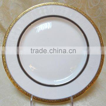 Bone china plate with gold line decal