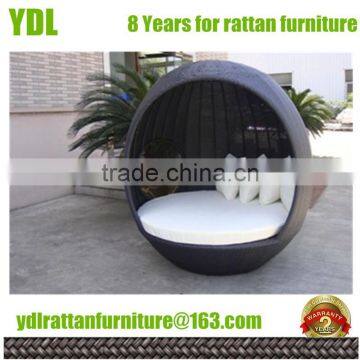 Youdeli outdoor rattan round bed patio furniture set