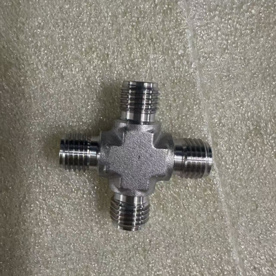 Male VCR Cross Fitting With Electropolished Finish for Ultra-Clean Systems