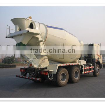 Price HOWO 6*4 12m3 feed transit mixer truck for sale