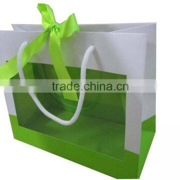 Beautiful hand shopping luxury custom kraft paper bag for gift