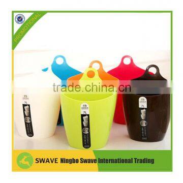 plastic bucket bear the desktop trash debris storage canister small household trash