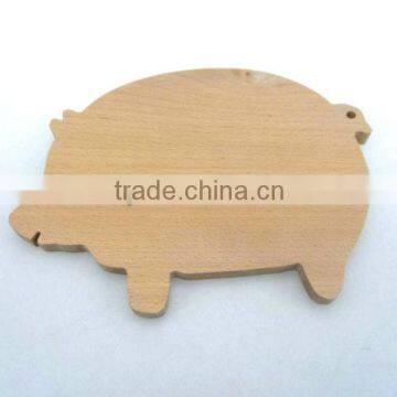 Aroma Cedar Pig Shaped Fruit Cutting Board for Kids