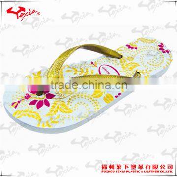 New fashion and soft woman's PE flip flop