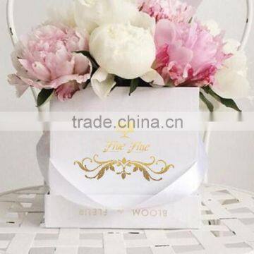 Luxury white flower boxes for roses packaging