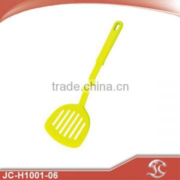 China non-stick nylon slotted turner