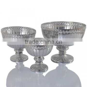 silver plated shiny flower decor bowl with stand