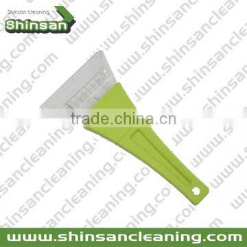 2017 hot selling cheap ice scraper/window wiper ice scraper/plastic ice scraper