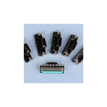 Triple Blade Disposable Swivel Head , Easy clean Up, OEM and ODM Orders Welcomed
