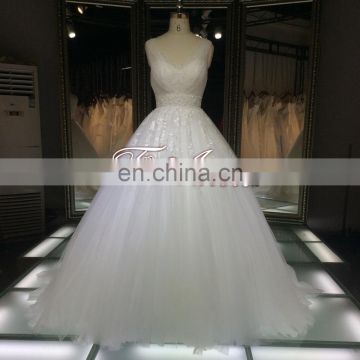 1A032 Deep V-Neck With Corset Bridal Ball Gown Beading Sash Wedding Dress Whit Small Tail 2016