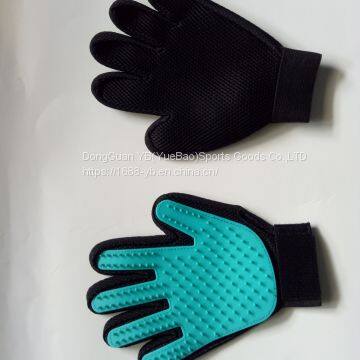 Custom color dog bath cleaning grooming glove brush silicone pet gloves