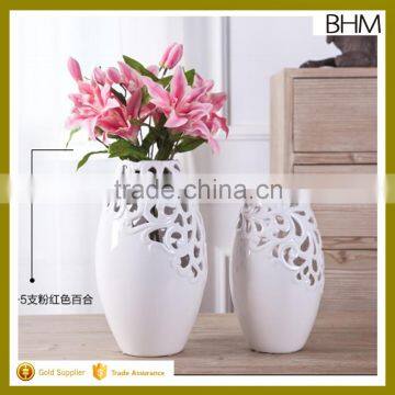 2016 Hollow out decorative liquid gold large white ceramic vases