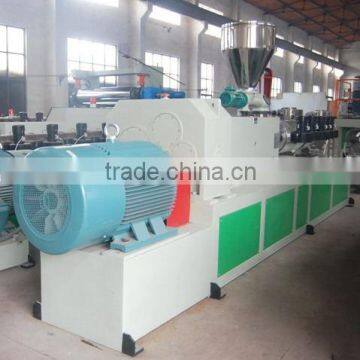 Plastic extruder