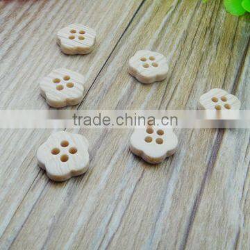 22L eco-friendly flower shape wood button