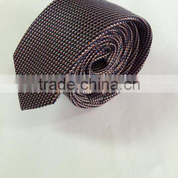 Men's navy 100% silk tie with multiple dash design