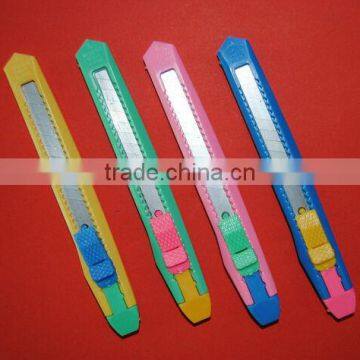 2014 sale paper slitting knife/ Art knife with plastic handle