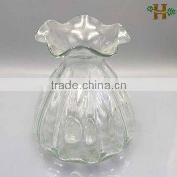 Waved Cone Glass Vase With Flower Shaped Opening photo-2